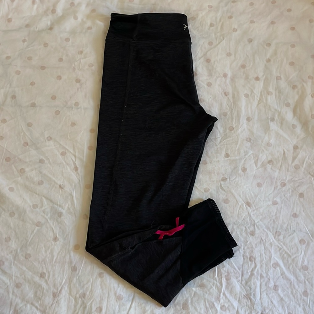 Black Old Navy Active Leggings with Cut-Out Design